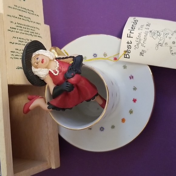 Adorable lady in tea cup - Picture 3 of 3